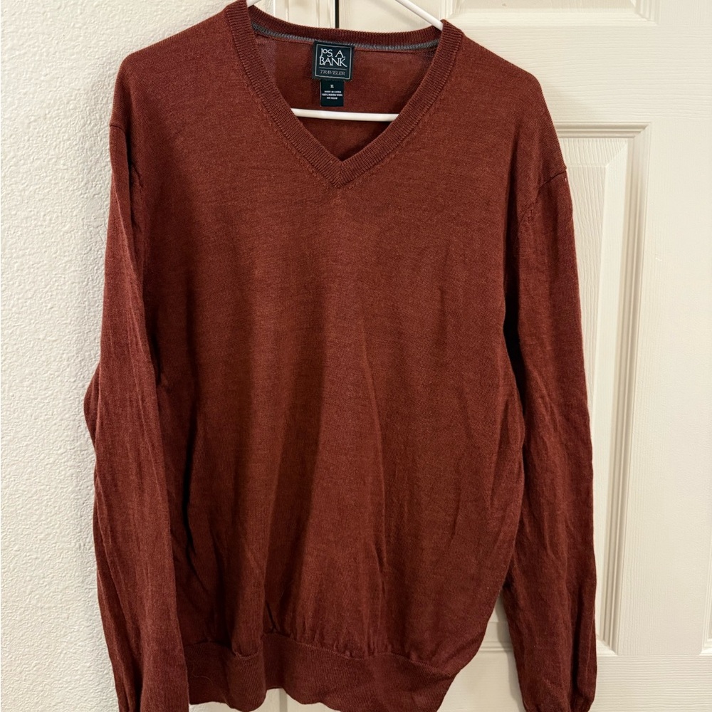 Jos. A. Bank Men's Merino Wool Brick V-Neck Sweater